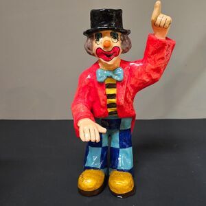 Vtg Paper Mache Papier Mache Hitchhiking Clown 12" Figurine Made in Mexico